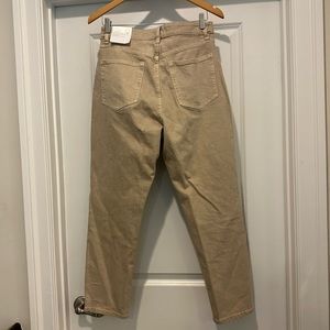 H&M Mom Jeans Size 10. Gently worn and in great condition.